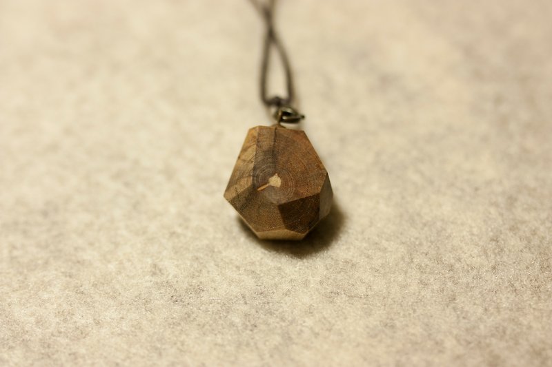 Wood and stone - class rotten - Necklaces - Wood Brown