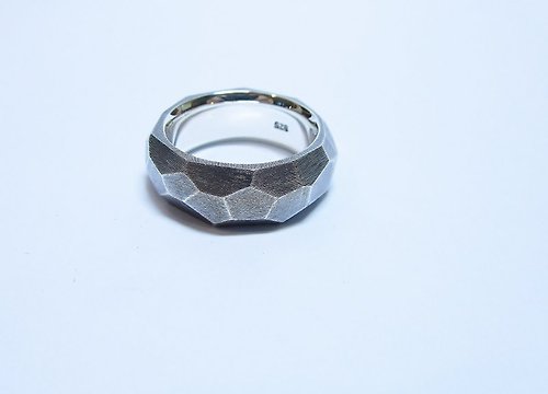 元素47金屬工藝工作室 客製化 銀飾 與 珠寶~~~稜戒 (可另訂對戒)