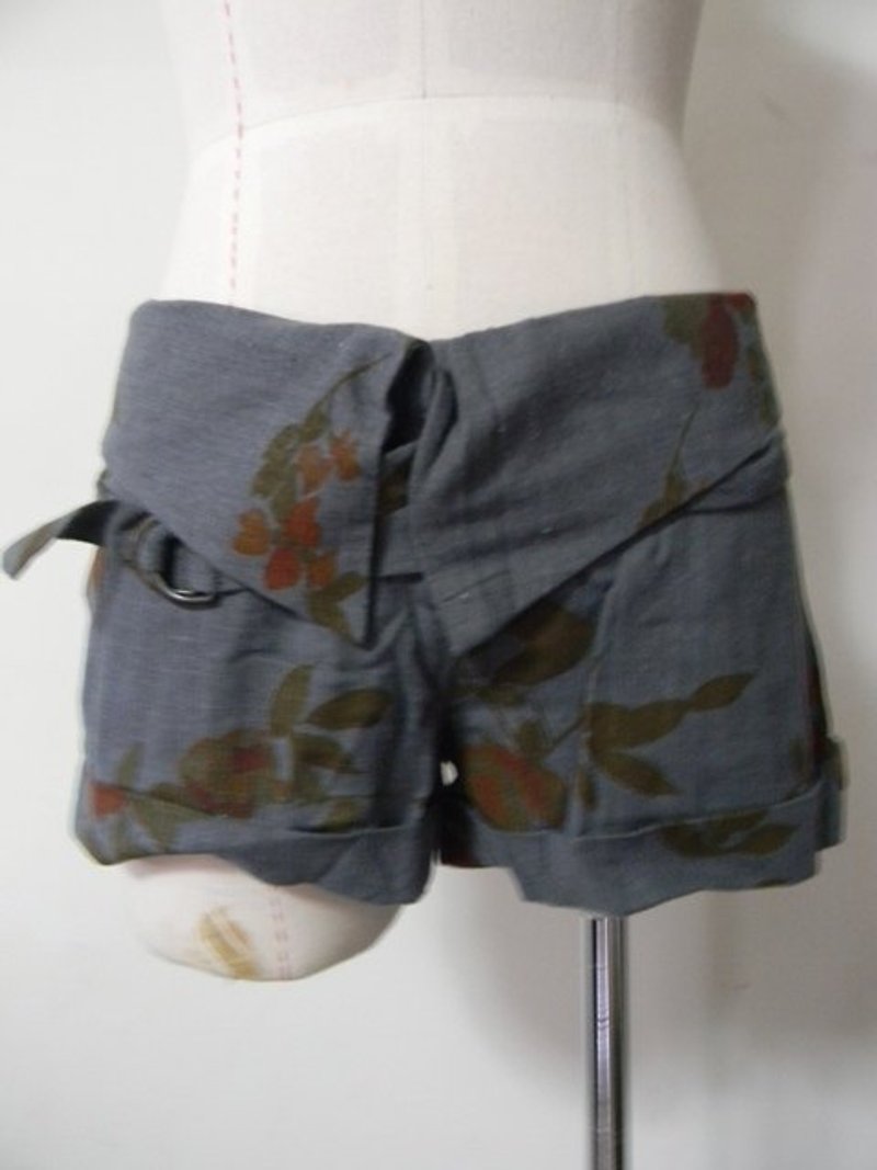 Linen shorts - specials - Women's Pants - Other Materials Brown