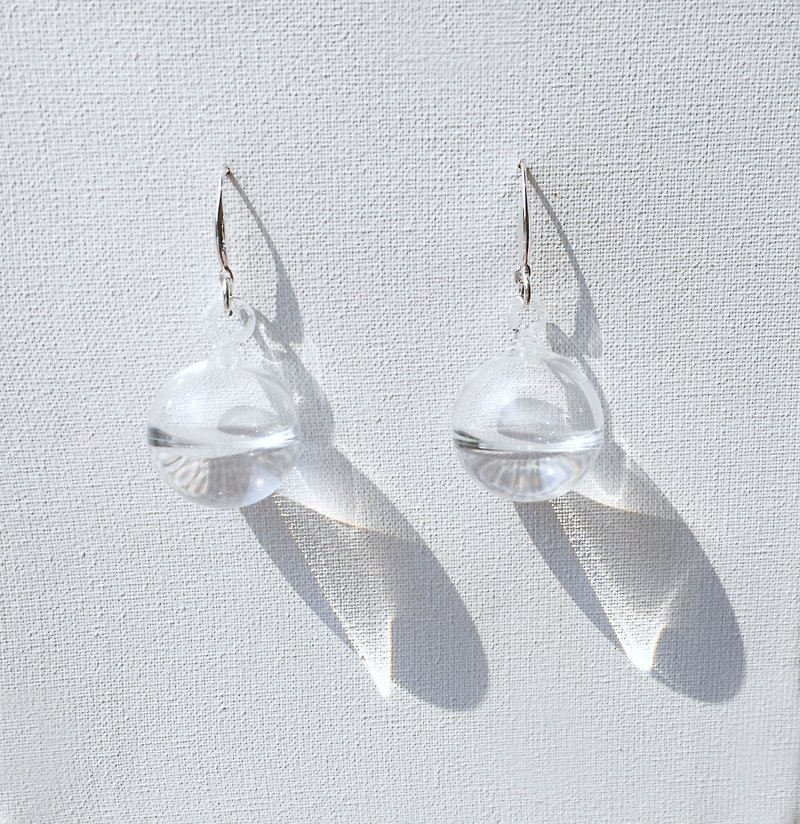 水珠款 玻璃墜飾 短垂墜式耳環/耳夾 - 耳環/耳夾 - 玻璃 白色