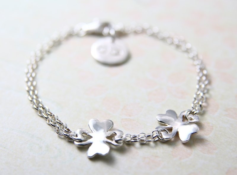 Engraving Accepted/ Sterling Silver Bracelet / Four-Leaved Clover - สร้อยข้อมือ - เงินแท้ สีเงิน