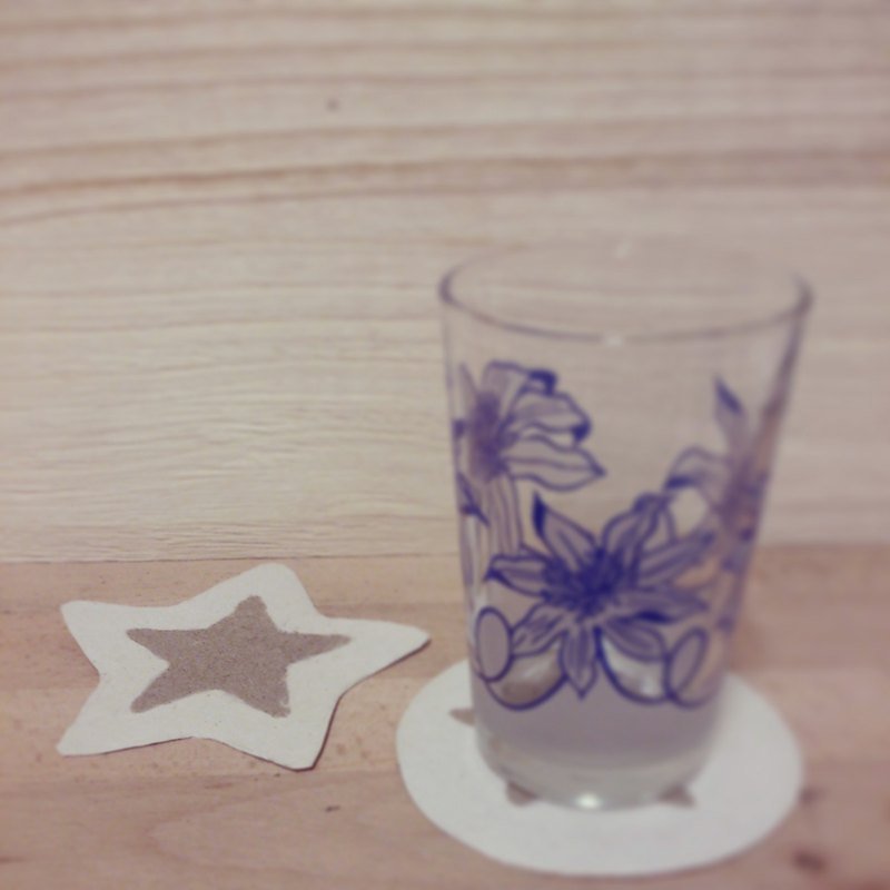 Star absorbent coaster (2 in) - ที่รองแก้ว - กระดาษ สีกากี
