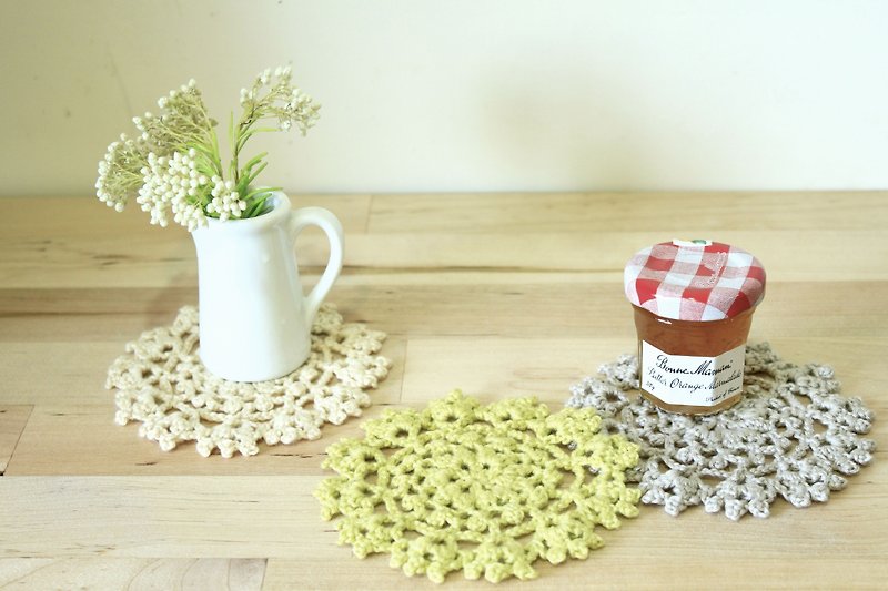 Crochet lace coasters - ที่รองแก้ว - วัสดุอื่นๆ ขาว
