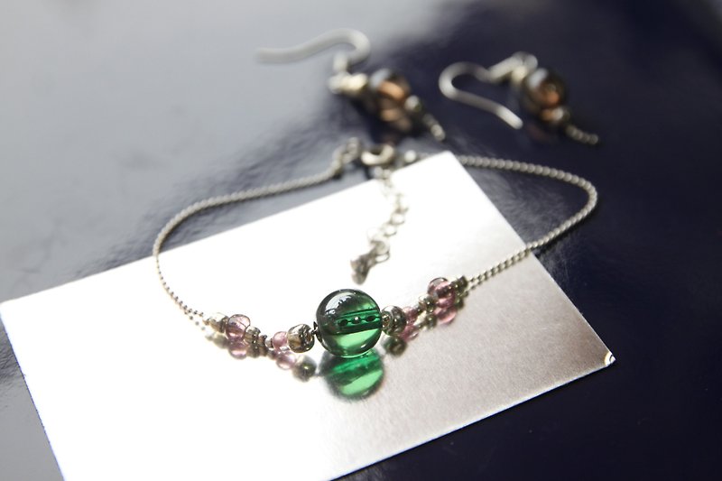 Green Jelly Bead Bracelet - สร้อยข้อมือ - โลหะ สีเขียว