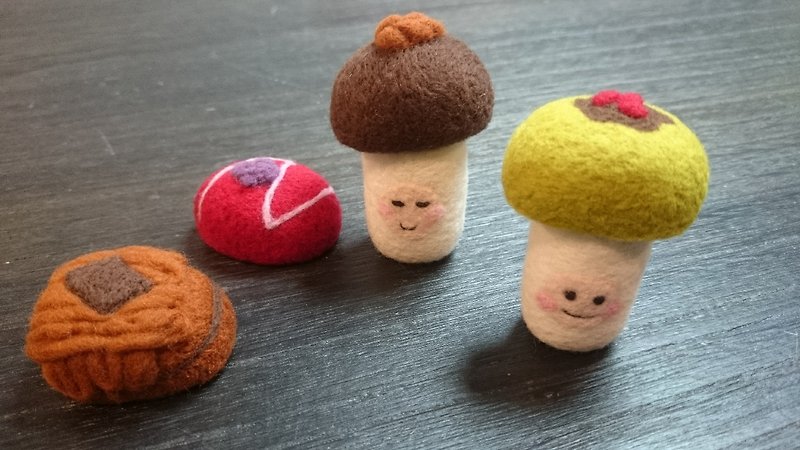 (On Hand) wool felt pen snack mushroom mushroom Healing (single sets) - Other - Wool Multicolor