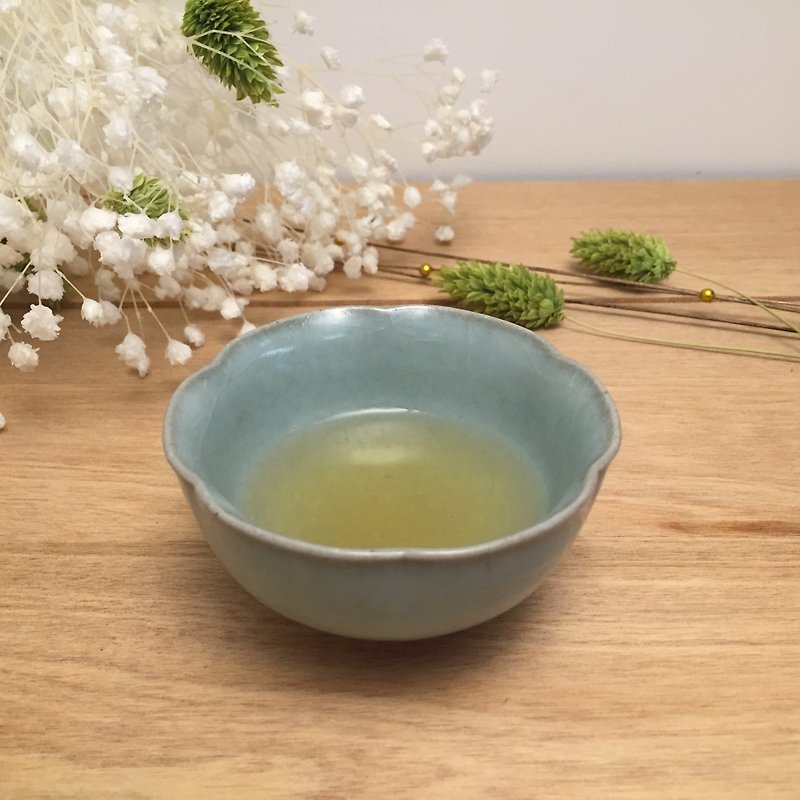 Teacher Xiao Hongcheng's celadon glaze small sunflower cup - Teapots & Teacups - Other Materials 