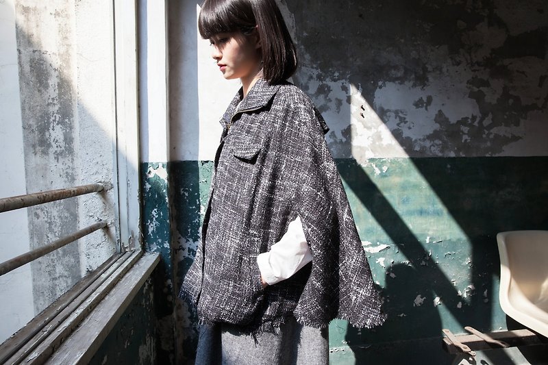SU: MI said Chic court knit hair cloak _4AF102_ hair - Women's Sweaters - Other Materials Gray