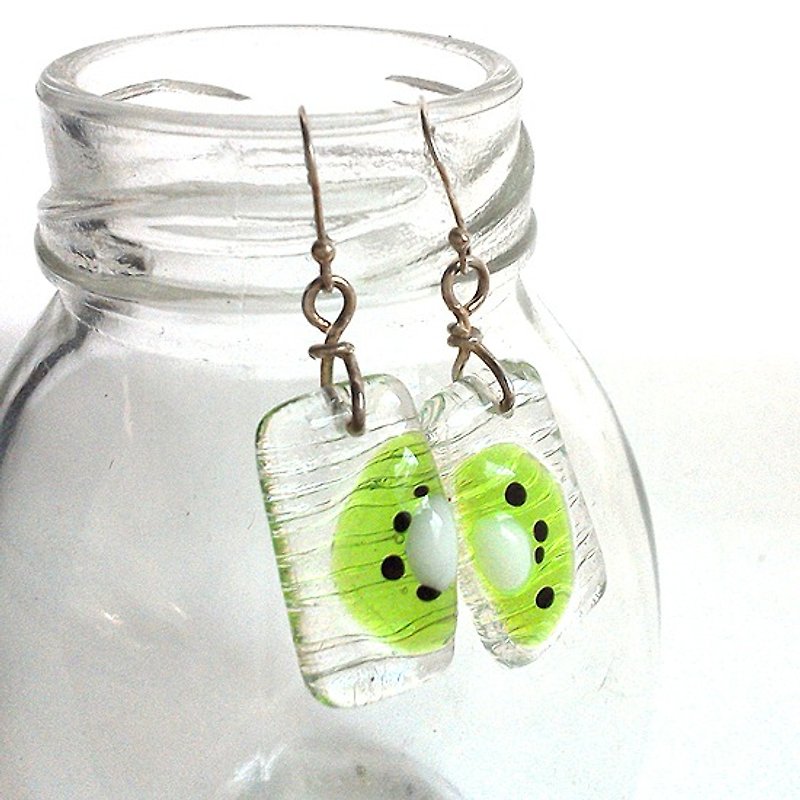 奇異果琉璃耳環 - 耳環/耳夾 - 玻璃 綠色