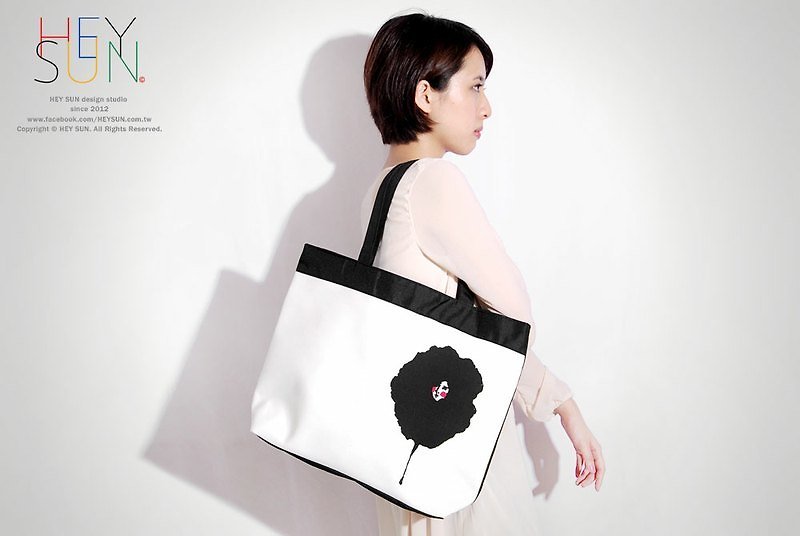 [M0251] HEY SUN independent hand-made brand ‧ beauty black and white ink faint sense of conflict portable shoulder bag - กระเป๋าแมสเซนเจอร์ - วัสดุอื่นๆ ขาว