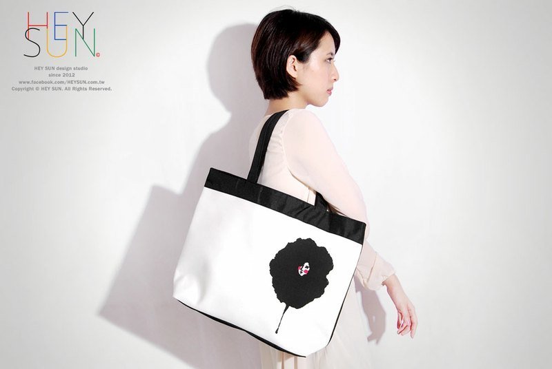 [M0251] HEY SUN independent hand-made brand ‧ beauty black and white ink faint sense of conflict portable shoulder bag - Messenger Bags & Sling Bags - Other Materials White