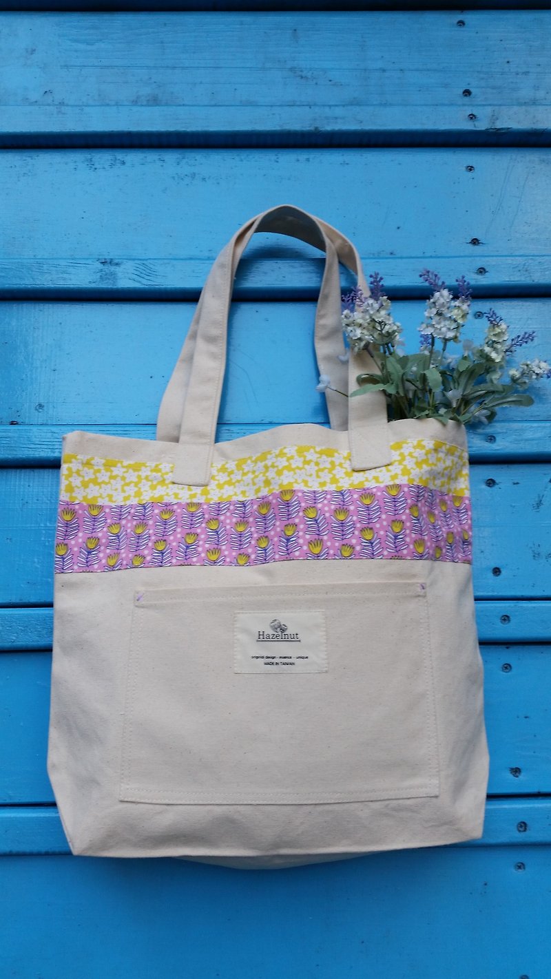 Nordic style yellow pink purple flower pattern bag / handbag / shoulder bag / cotton canvas - กระเป๋าแมสเซนเจอร์ - วัสดุอื่นๆ ขาว