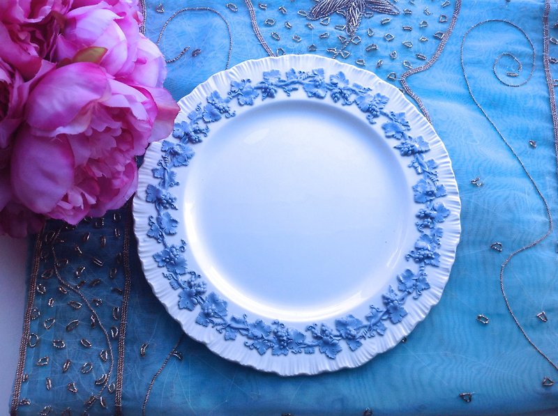 ♥ ♥ Annie crazy Antiquities British bone china Wedgwood 1940 年 queem's ware vines relief, antique cake pan plate - Small Plates & Saucers - Other Materials Blue