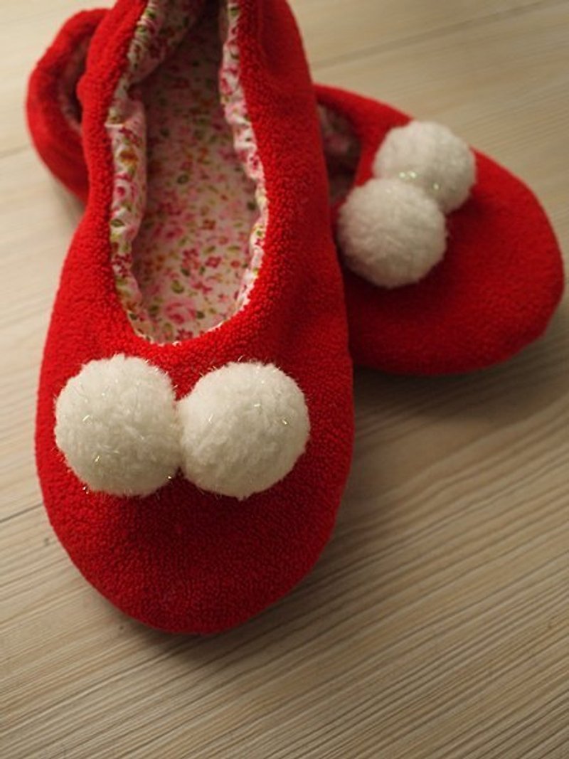 hairmo. Red festive indoor warm slippers - รองเท้าแตะในบ้าน - วัสดุอื่นๆ สีแดง