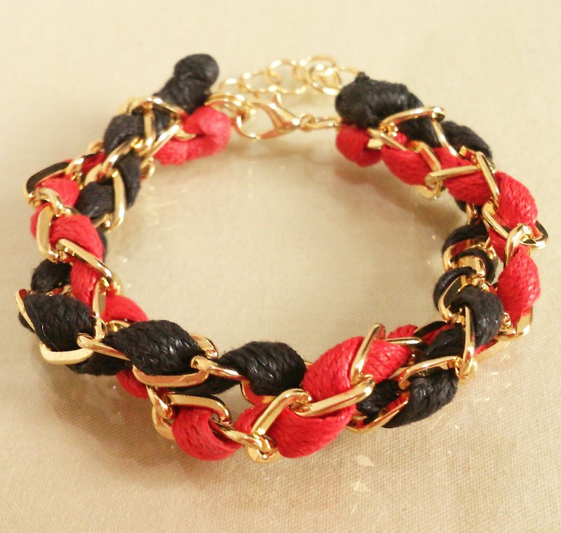 ～Fairy Tale～Double Circle Color Wax Rope Bracelet～The Castle of the Magic Princess～Red+Black - Bracelets - Other Metals Multicolor