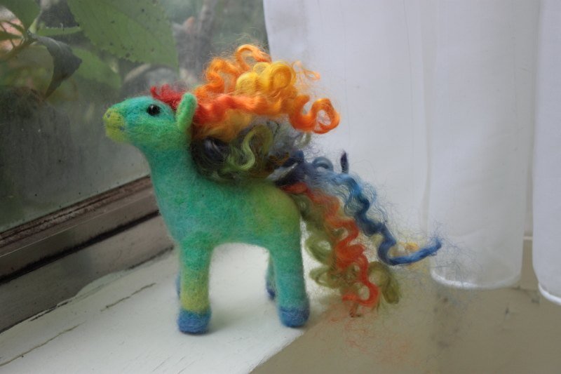 Rainbow Pony - Stuffed Dolls & Figurines - Wool Multicolor