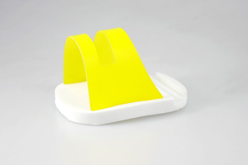 【OSHI】Flip-flop Design Mobile Phone Holder-Yellow - Card Stands - Plastic Yellow