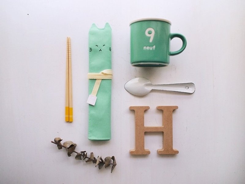hairmo. Proud cat portable chopsticks cover / cutlery bag / pen bag-T 水 青 - Chopsticks - Paper Blue