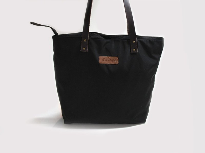 basic kodangs bag- tote - กระเป๋าแมสเซนเจอร์ - วัสดุอื่นๆ สีดำ