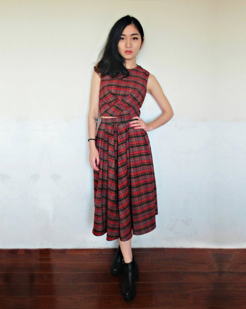 復古款前交叉兩件式套裝洋裝 - 洋裝/連身裙 - 其他材質 紅色