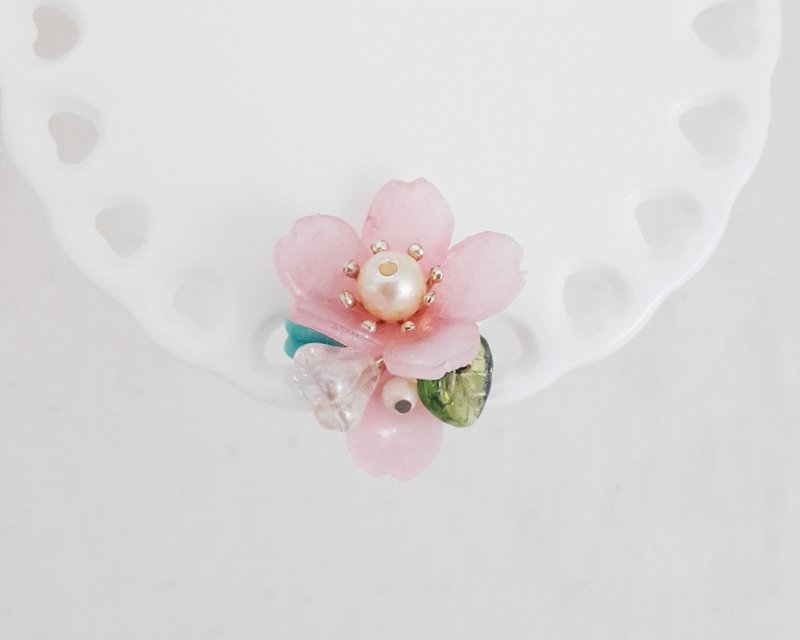 momolico  櫻花花束胸針 獨家 - 胸針 - 防水材質 粉紅色