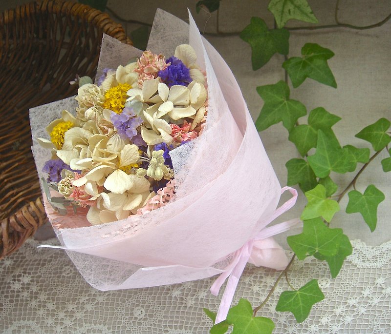 Masako Xiaofeiyan Hydrangea Dry Bouquet - ตกแต่งต้นไม้ - พืช/ดอกไม้ 