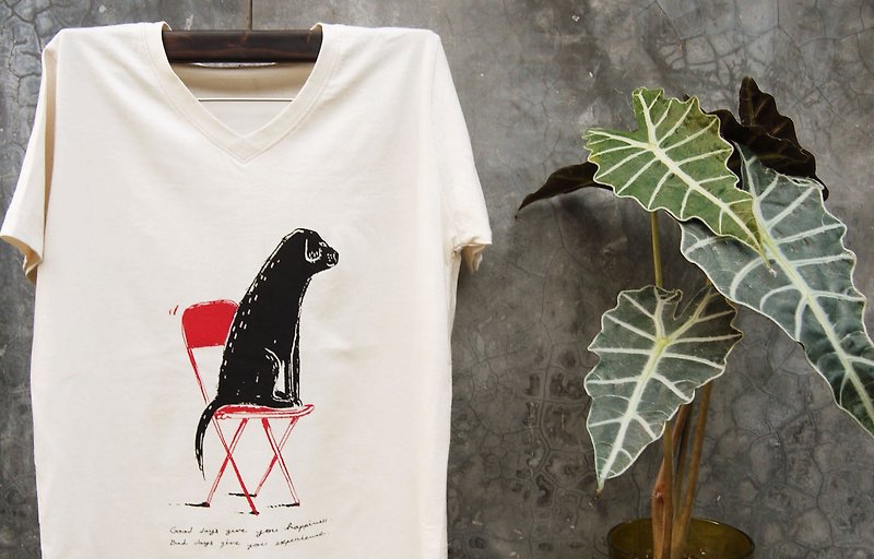 Cotton & Hemp Unisex Hoodies & T-Shirts Khaki - T shirt V neck cotton Labrador on red chair Text Good day give your happiness