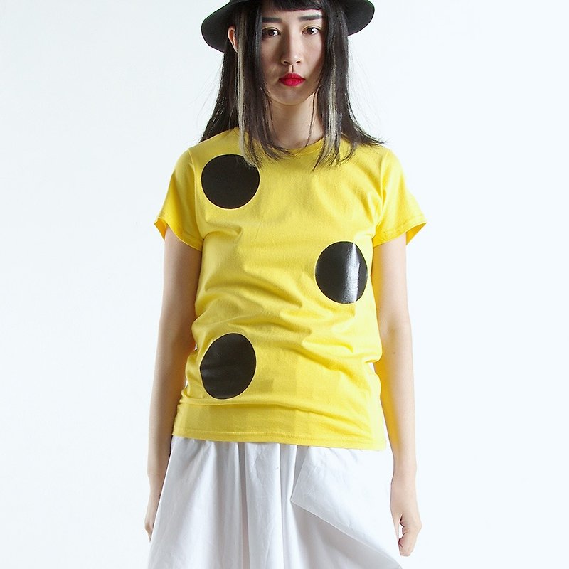 Black little yellow T-shirt T-Shirt - imakokoni - Women's T-Shirts - Cotton & Hemp Yellow