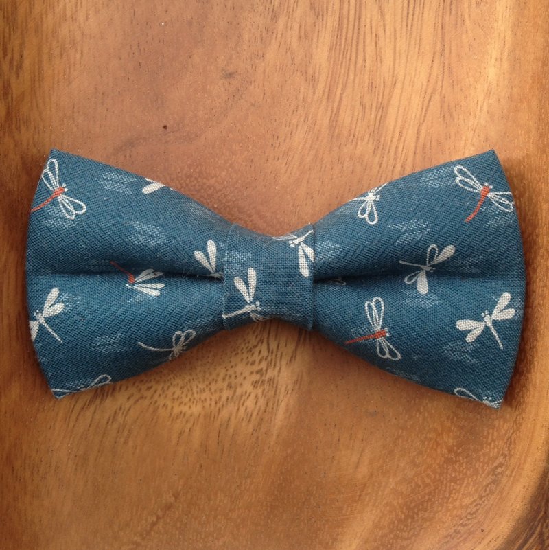 Independent design and wind series tie Bow Tie No. 007 - เนคไท/ที่หนีบเนคไท - วัสดุอื่นๆ สีน้ำเงิน