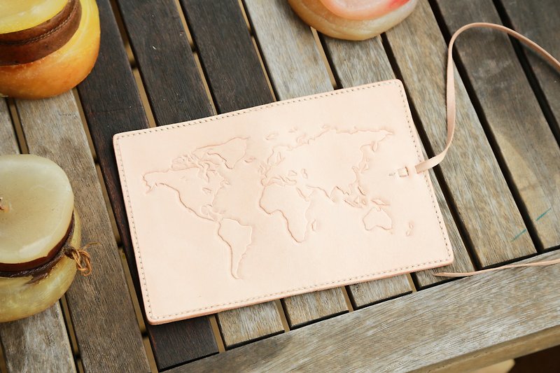 hykcwyre 全手縫皮雕世界地圖護照夾, 護照套, 材料包, 可客製 - 護照夾/護照套 - 真皮 多色