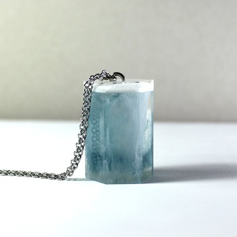 Ink resin necklace / psychedelic hex / Lan Lan / Number 2 - Necklaces - Plastic Blue