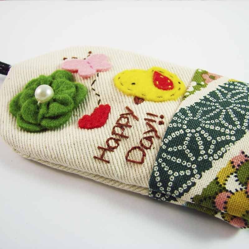 Cheerful. Hand-stitched pull-Wallets / key sets / _ green - Keychains - Other Materials Green