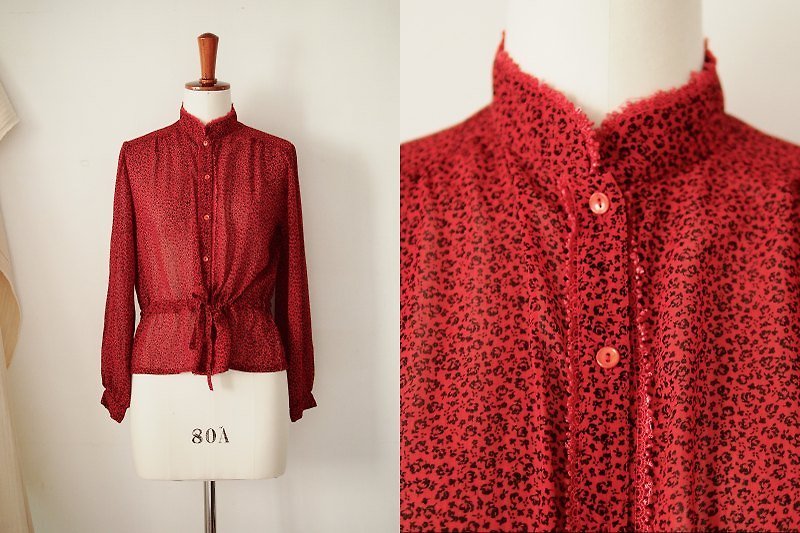 日本古著 復古鮮豔紅花襯衫 - Women's Shirts - Other Materials Red