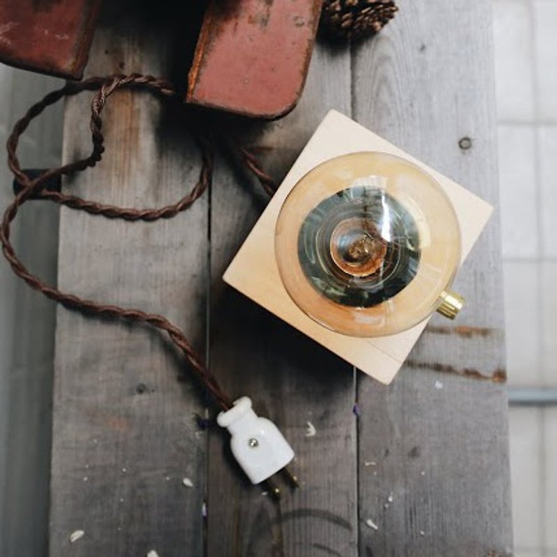 復古方塊燈座 - 燈具/燈飾 - 木頭 咖啡色