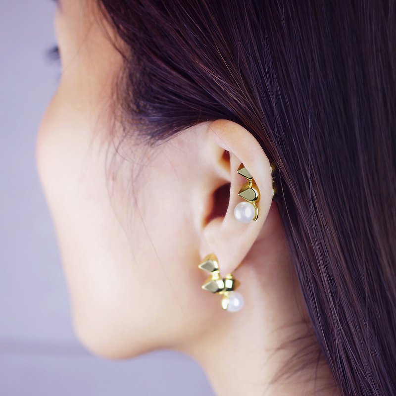 Rivet Pearl Magnetic Earrings Haumea Gift for Boys - ต่างหู - ไข่มุก สีทอง