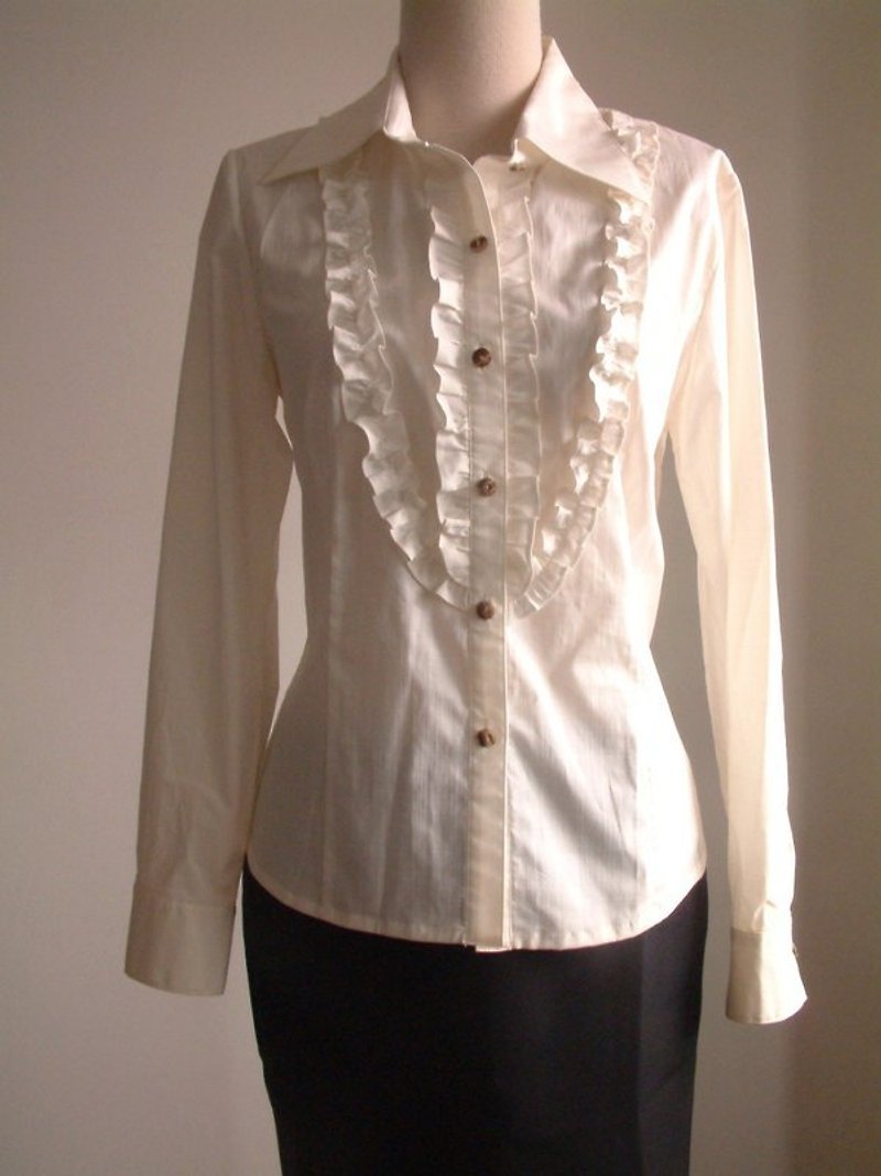 Ruffled shirt-basic long sleeve - เสื้อเชิ้ตผู้หญิง - วัสดุอื่นๆ ขาว
