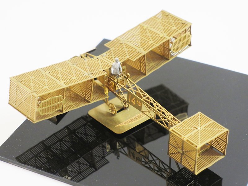 [SUSS] Japan Aerobase metal etching model aircraft assembling manpower -Santos-Dumont 14bit brass (1/160) - Spot free transport - อื่นๆ - โลหะ สีทอง