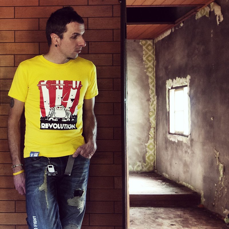 [Buy one get one free] Revolution Haomaji Robot T-shirt Yellow Male/Female - Men's T-Shirts & Tops - Cotton & Hemp Yellow