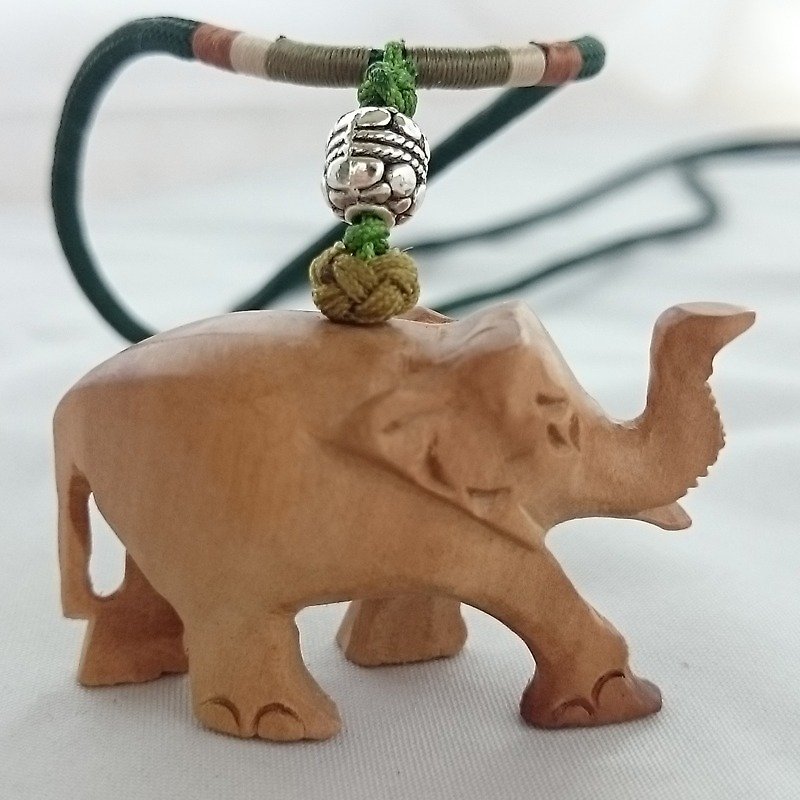 ㊣Indian Laoshan sandalwood "Elephant Necklace" green cord - Necklaces - Wood Green