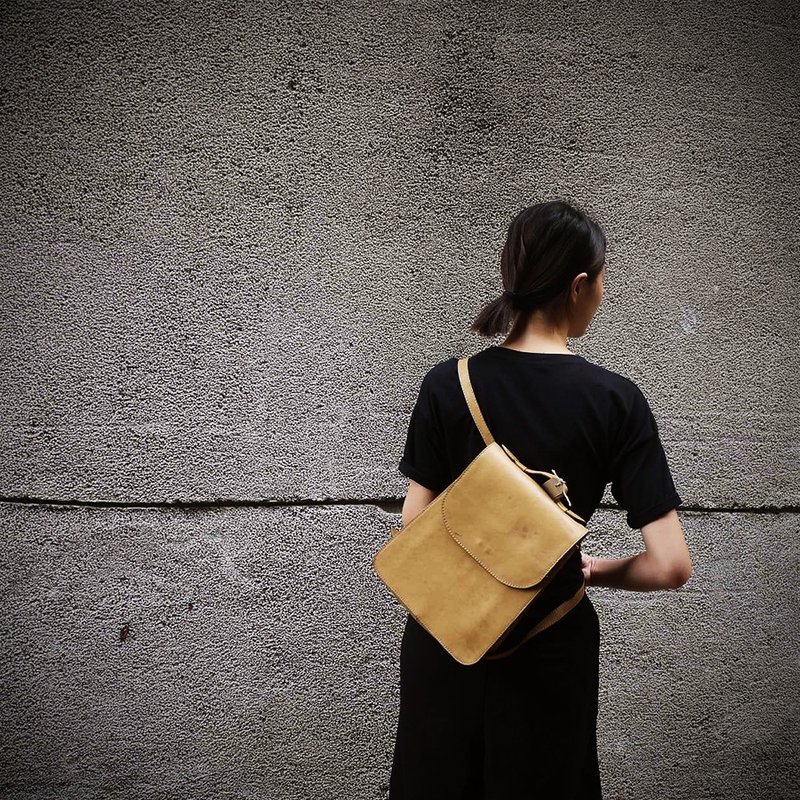 夕卡 Shika// Vintage Bag 全牛皮 鵝黃色 經典復古後背包 - 後背包/背包/書包 - 其他材質 黃色