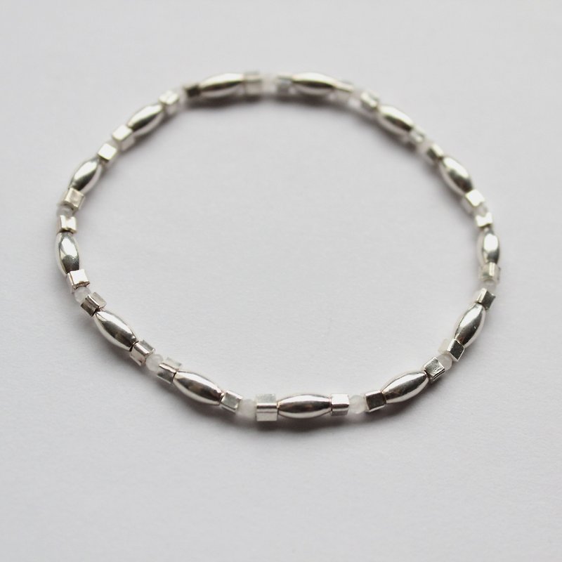 Journal (minimalist winter) - split step / silver hand-made, natural stone hand Bracelet - Bracelets - Other Materials 