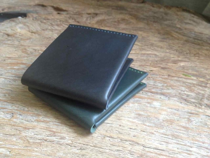 Minimalist hand for short wallet - Wallets - Genuine Leather 