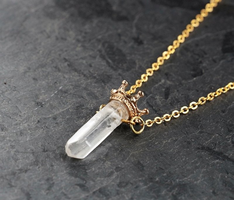 [QUEEN] stone necklace white crystal April birthstone mysterious geometric series of minimalist geometry Personalized Christmas Valentine's Day birthday gift exchange - สร้อยคอ - เครื่องเพชรพลอย 