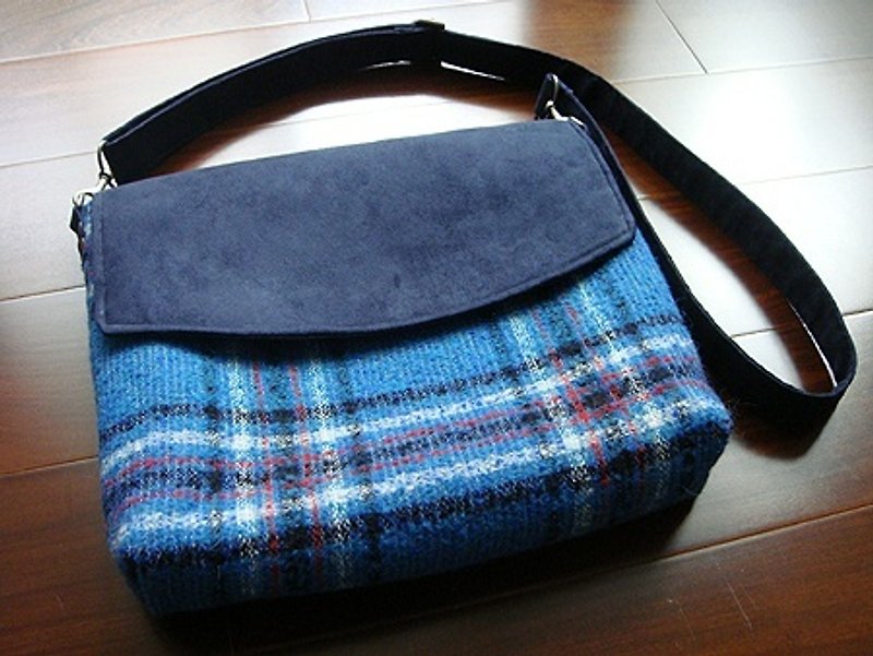 英倫包 - Messenger Bags & Sling Bags - Other Materials Blue