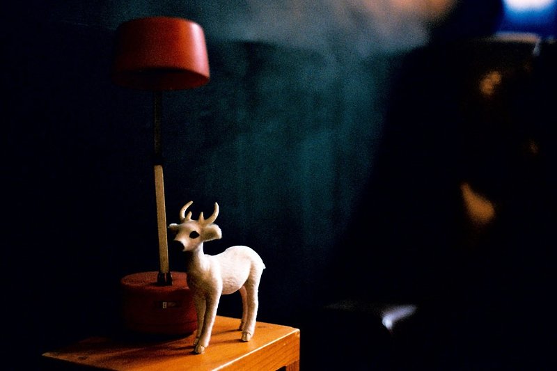 Film Photography Postcard - Light Series - Dear Deer - การ์ด/โปสการ์ด - กระดาษ หลากหลายสี