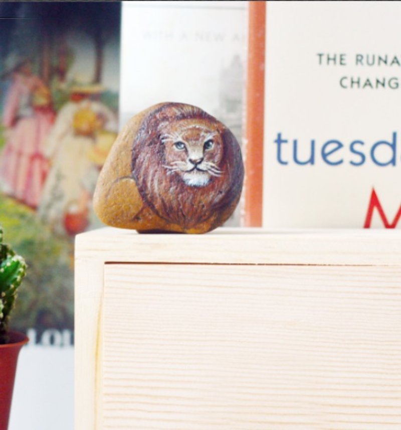 木盒內等愛的獅子石頭插畫 - 盆栽/花藝 - 植物．花 咖啡色