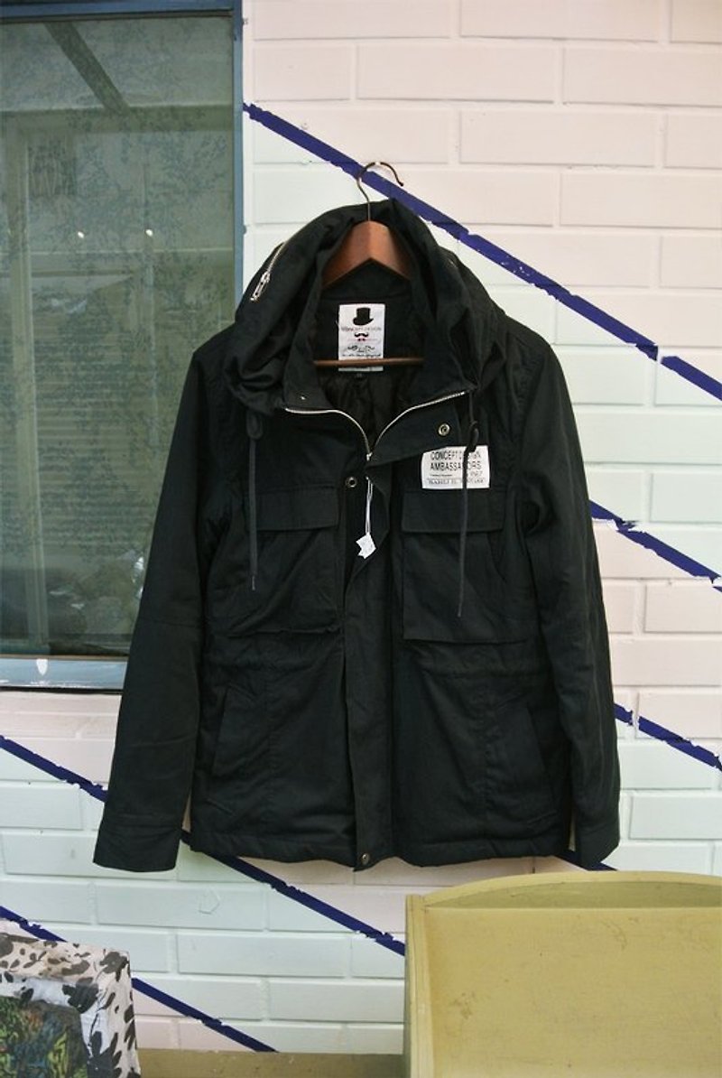 男朋友可以穿這麼帥嗎?安全感黑外套 - Men's Coats & Jackets - Other Materials Black