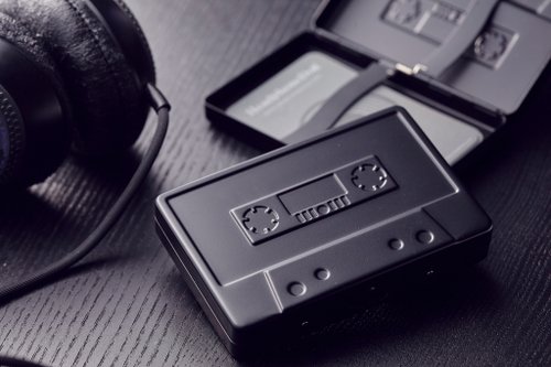HeadphoneDog耳機狗設計 金屬烤漆卡帶造型名片盒/菸盒 (特別肖光黑款)卡式帶、磁帶 聖誕