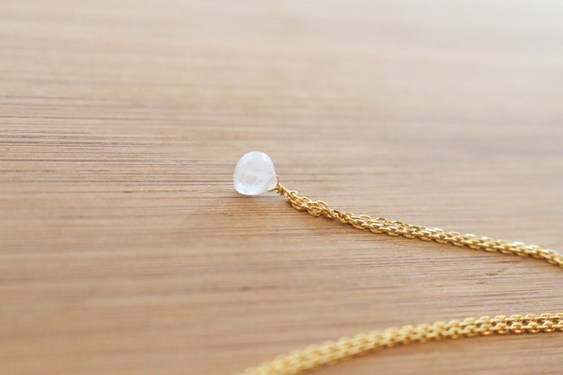 < ☞ HAND IN HAND ☜ > Moonstone - surface gold-plated sterling silver necklace Golden Fleece (0469) - Necklaces - Gemstone White