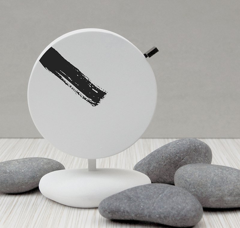 【畫時 KOAN CLOCK-Trace】 時鐘 桌上裝飾 黑白 藝術 - 時鐘/鬧鐘 - 塑膠 白色