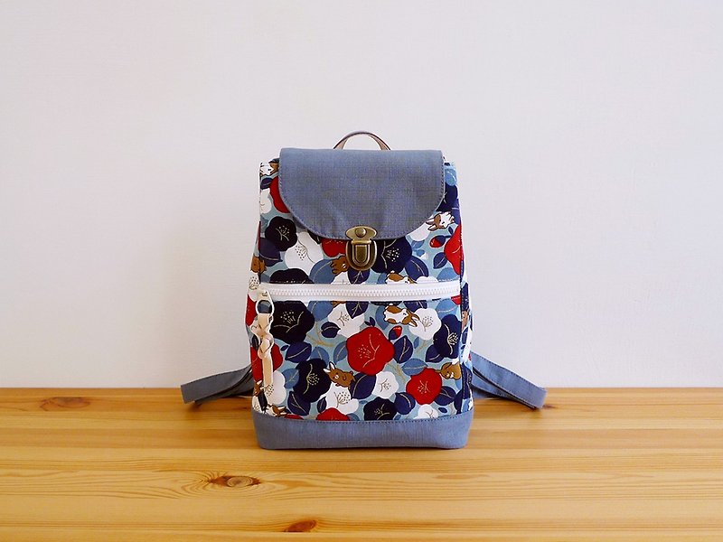 Gray-blue X-flower rabbit pattern cotton fabric with cowhide mini handmade backpack - กระเป๋าแมสเซนเจอร์ - ผ้าฝ้าย/ผ้าลินิน หลากหลายสี